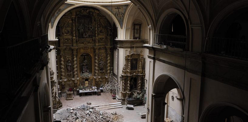 La Delegación de Medios de Comunicación Social toma imágenes del interior de la Vera Cruz tras el colapso de la cúpula