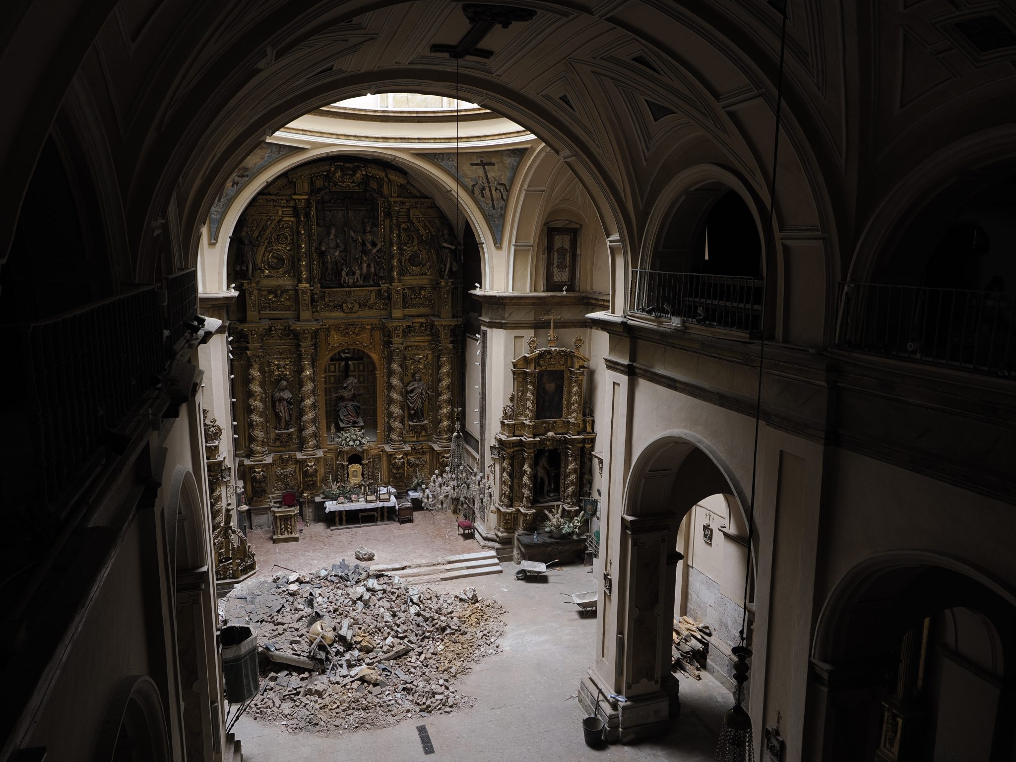Interior de la Vera Cruz tras el colapso de la cúpula