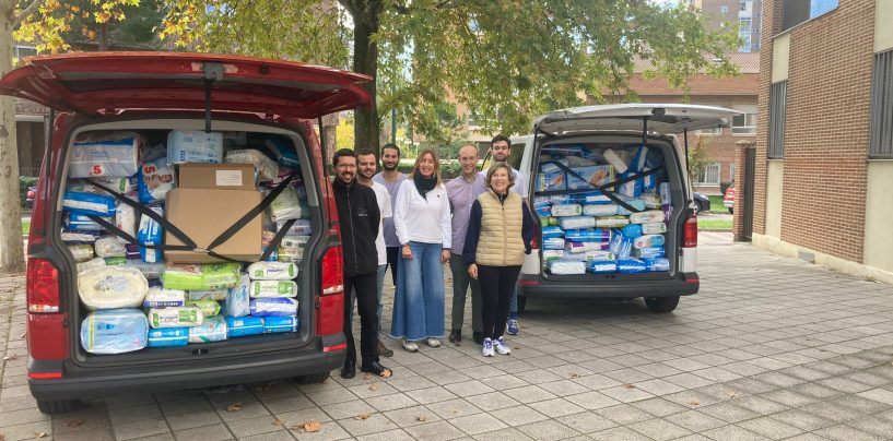 El Centro de Orientación Familiar Diocesano llena dos furgonetas y un coche con pañales para los afectados por la DANA